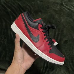 Sz 10 Jordan Lows 1 $40 FIRM NO TRADES