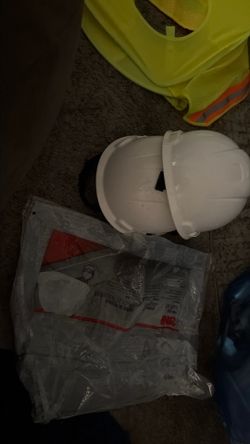 Flagging hard hats and 2 sun visors