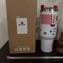 Hello Kitty Stanley
