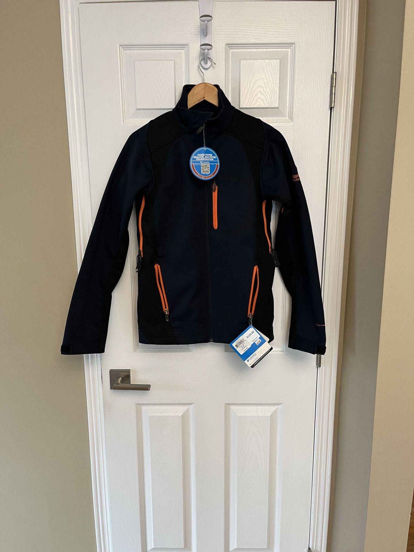 Columbia Men’s Outdoor Waterproof SoftShell Navy Jacket Work Black And Orange Accents. Size S. New with Tags.