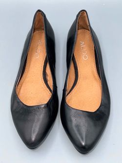 ALDO Women's Black Pointed Toe Flats size 6