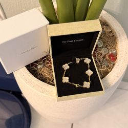 White & Gold Van Cleef Bracelet 