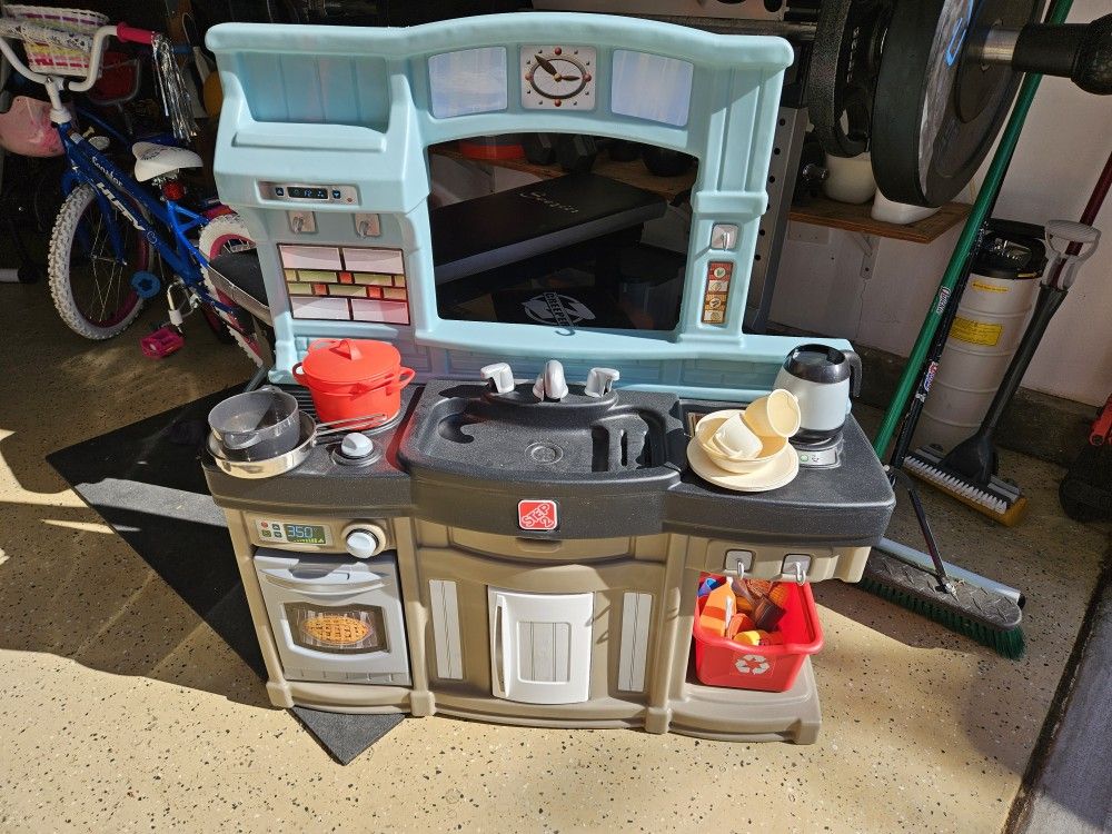 Step 2 Kitchen