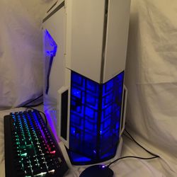 Gaming PC with Curved Monitor