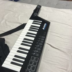 Wireless keytar