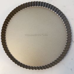 Williams Sonoma Goldtouch Pro Tart Pan with Removable Bottom, Never Used, Retail $29  