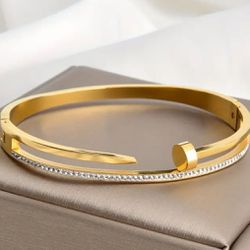 18 K Gold Plated Style Nail Bangle Golden  Permanent Shiny Stainless Steel Bangle, Simple Men Women Jewelry, 