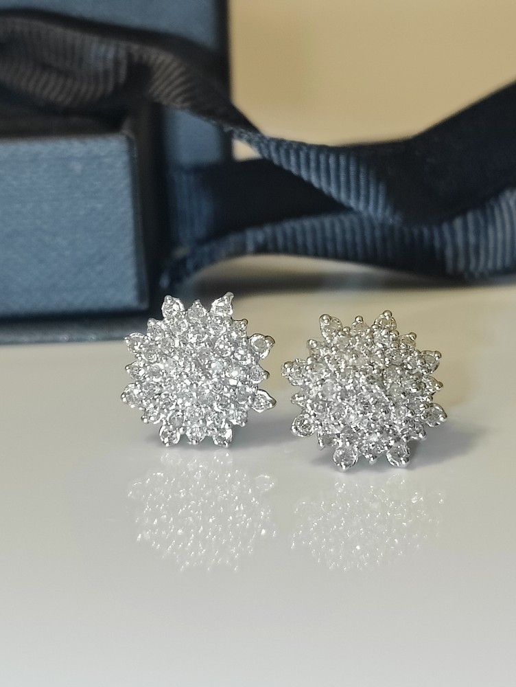 10K And 14k White/Yellow Gold Diamond Cluster Earrings