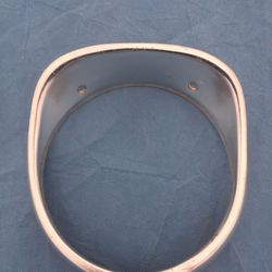 Headlight bezel
