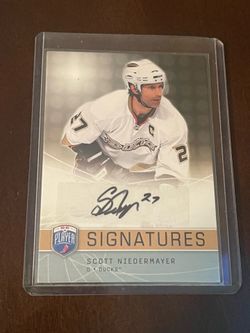 Anaheim Ducks Scott Niedermayer  Autographed hockey card