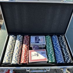 Poker Chip Set With Case Cards Complete