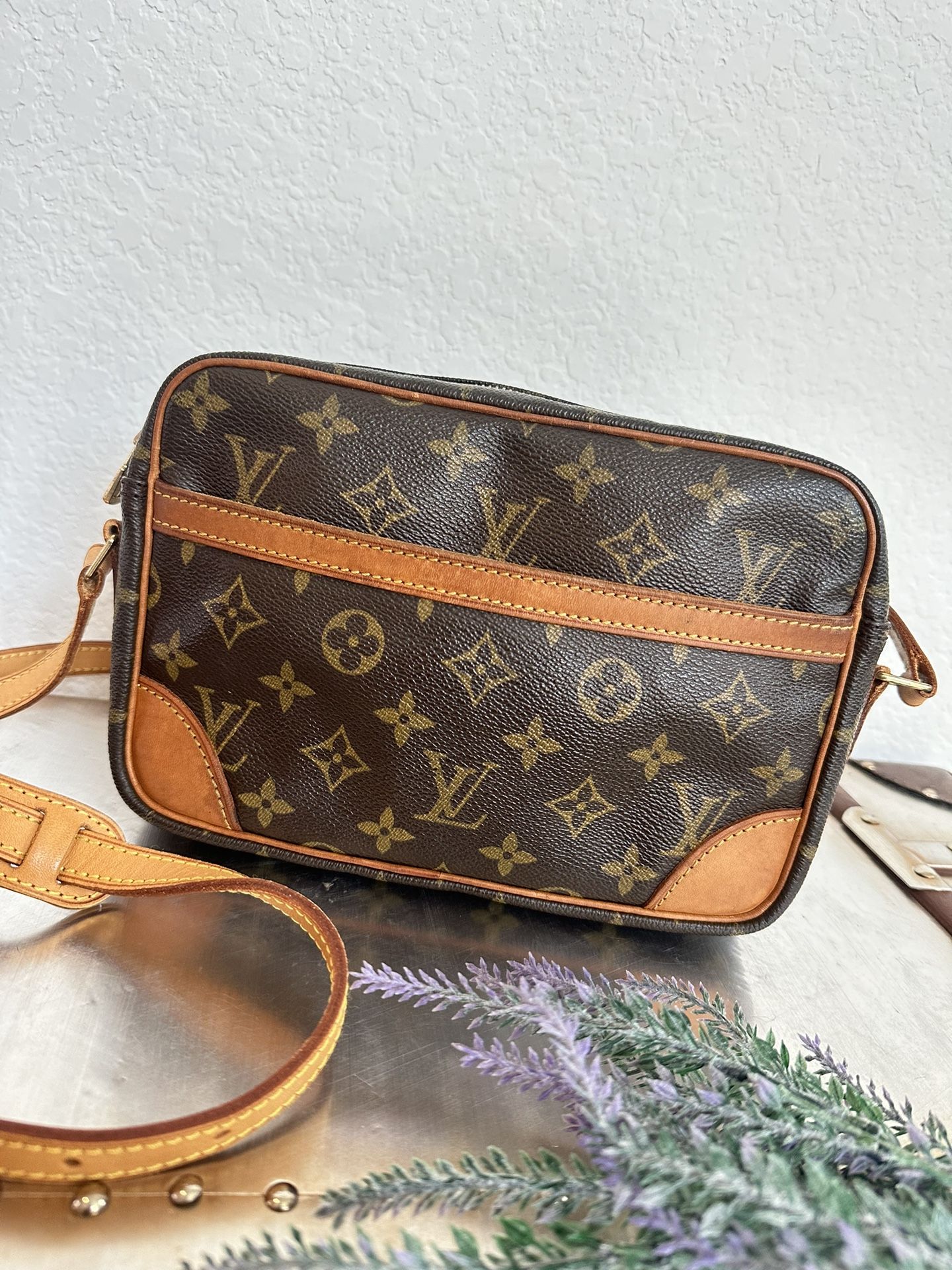 Louis Vuitton Trocadero 23 Monogram Shoulder Bag/ Crossbody Bag