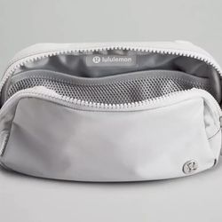 Lululemon Gray Belt Bag Fanny Bag for Sale in Webster TX OfferUp