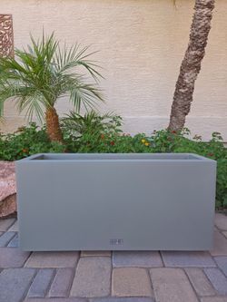 Veradek Long Box Extra Large Gray Plastic Rectangular Planter with Drainage Holes