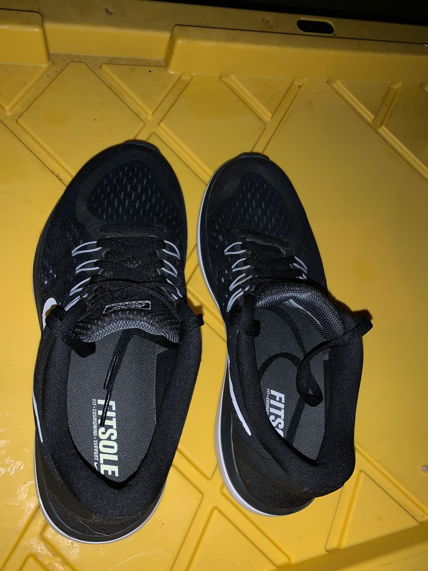 Nike shoes 8 women