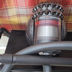 Dyson CY22 Ball Animal Vacuum 