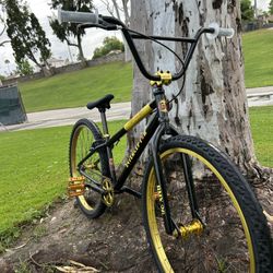 GT Dyno Bmx 26”  Black And Gold  Redline Mongoose 