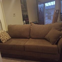 Lightly Used Sofa Look Good Almost New 