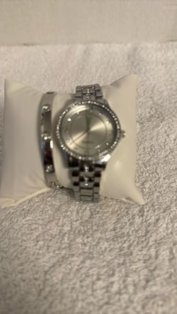 Beautiful Women’s Watch Set