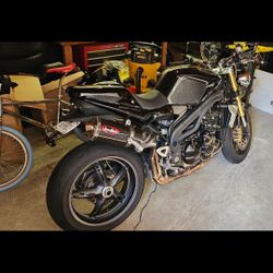 2005 Triumph Speed Triple 1050cc