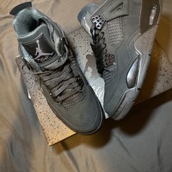 Jordan 4  Black Cat 2025 (Takin Offers)
