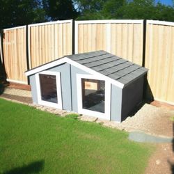 3-4  Dogs? New XXL  Dog House