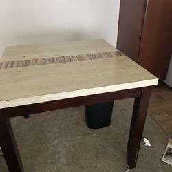 Dining room table and four chairs used