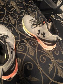 Stephen Curry Basketball Shoes!! Size 7 mens