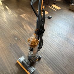 Dyson Multi Floor 2 Vacuum Corded 