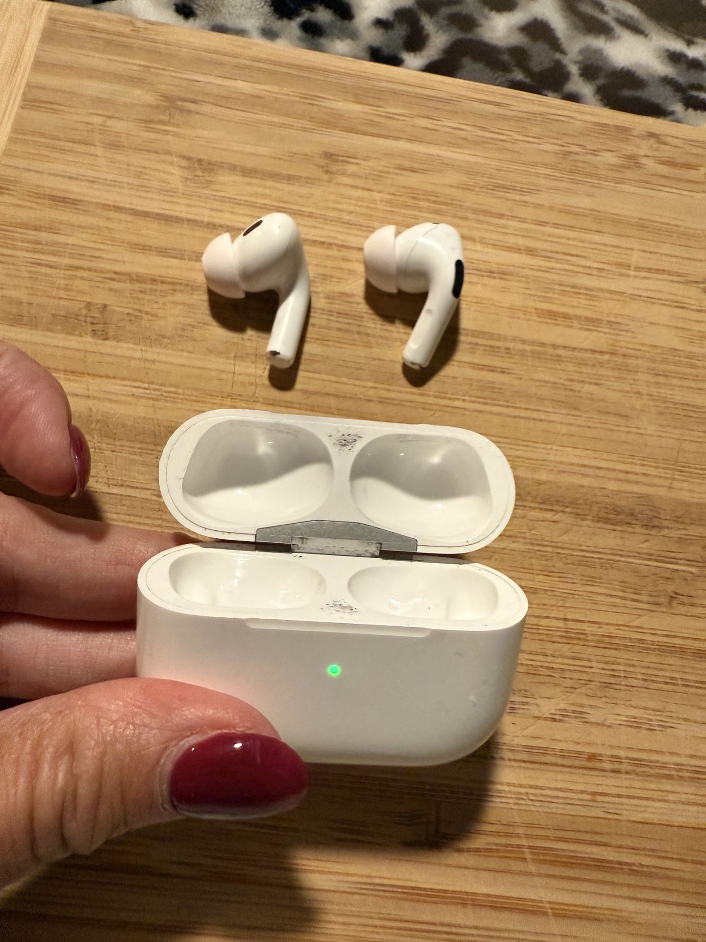 Must Have! Authentic AirPods Pro 1st generation MagSafe wireless