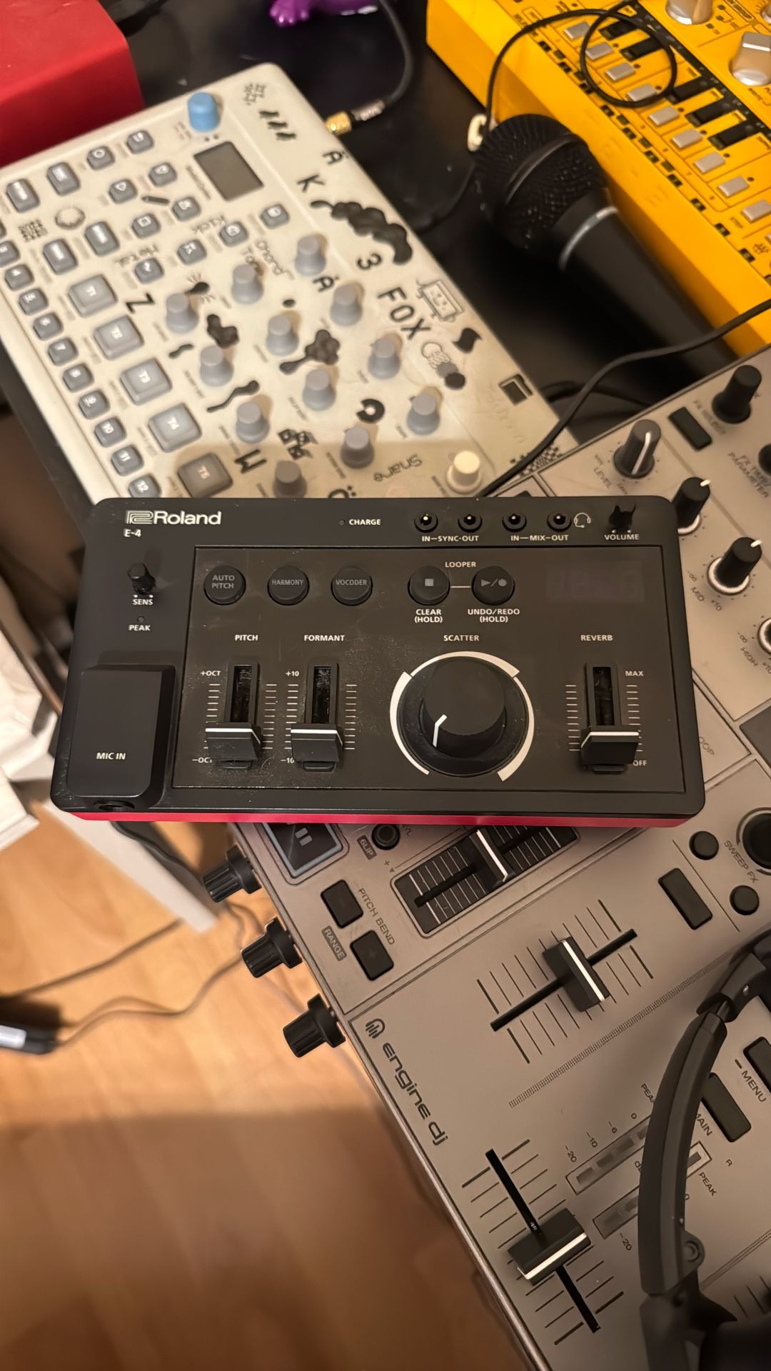 Roland E-4