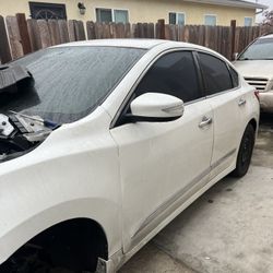 2015 Nissan Altima Partes 