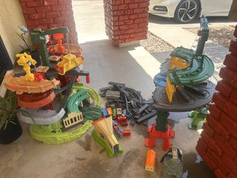 3 Sets Of Thomas The Train Selling All Together