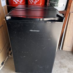 Hisense Mini Fridge
