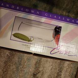 Chateau hand-blown glass bowls