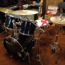 Drum Set PDP 5-Piece With Hardware & Cymbals 