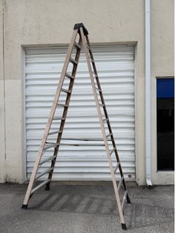 Werner 12-Foot Fiberglass Folding Step Ladder! Sturdy. Fiberglass is flaking some. Retails $329