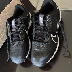 Boys Nike Cleats Size 4.5