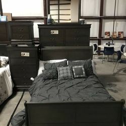 Louis Philip Stained Gray Sleigh Bedroom Set (Queen and King Bed Frame
