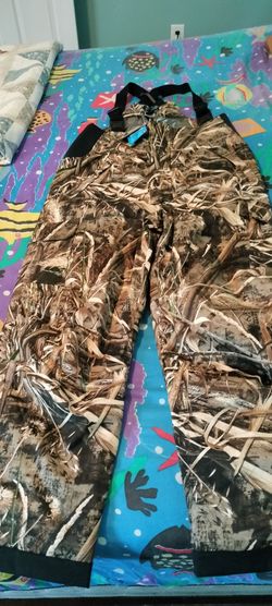 Columbia Hunting / Fishing overalls waterproof insulated camouflage size medium