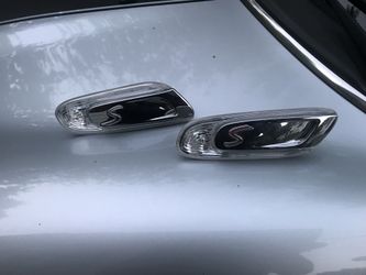 Side markers