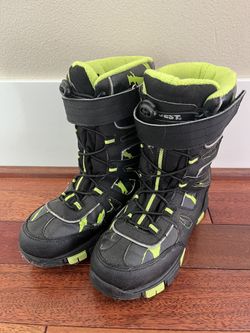 Youth Winter Boots (Size 3)