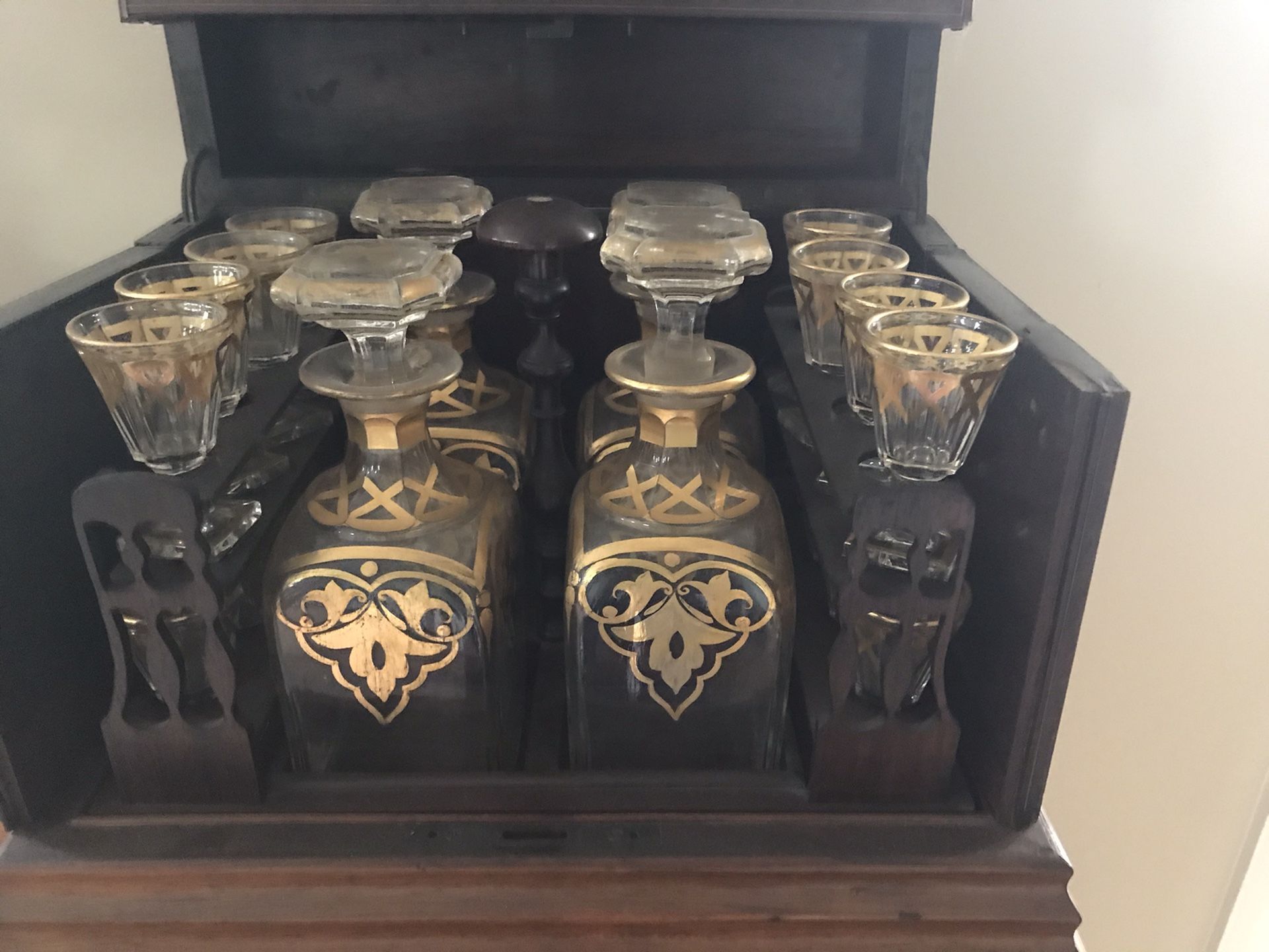 Antique Decanter Set With Glasses 