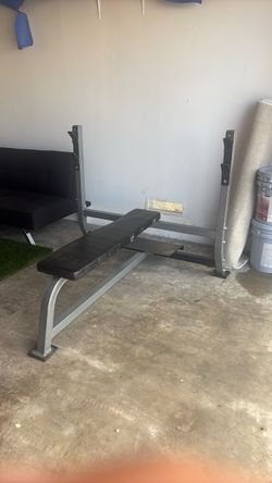Heavy-Duty Olympic Bench Press / Weight Bench
