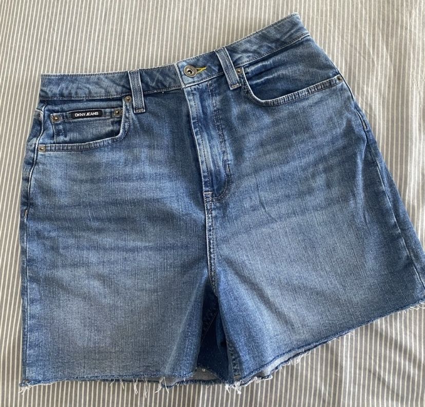 DKNY// Kent high-rise denim shorts