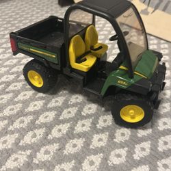 Bruder John Deere Gator XUV