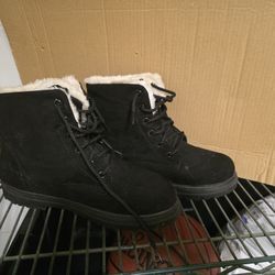 Shoes SQL CLEAN Size 9 .5 $15