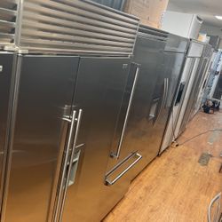 VIKING REFRIGERATOR BOTTOM FREEZER 36” INCHES
