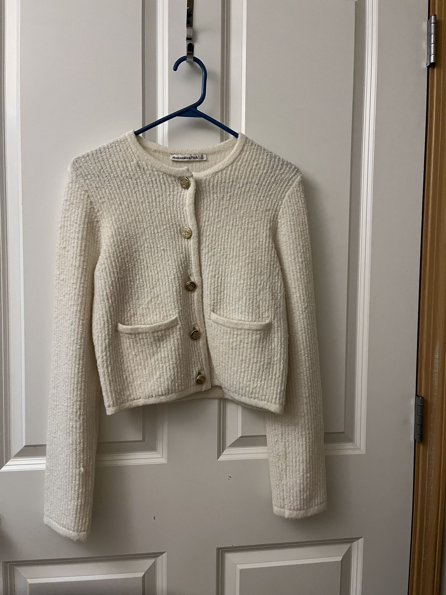 A&F white cardigan xs