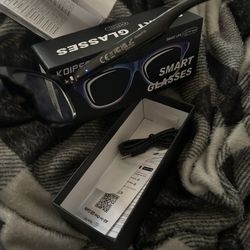 RECORDING SMART GLASSES 